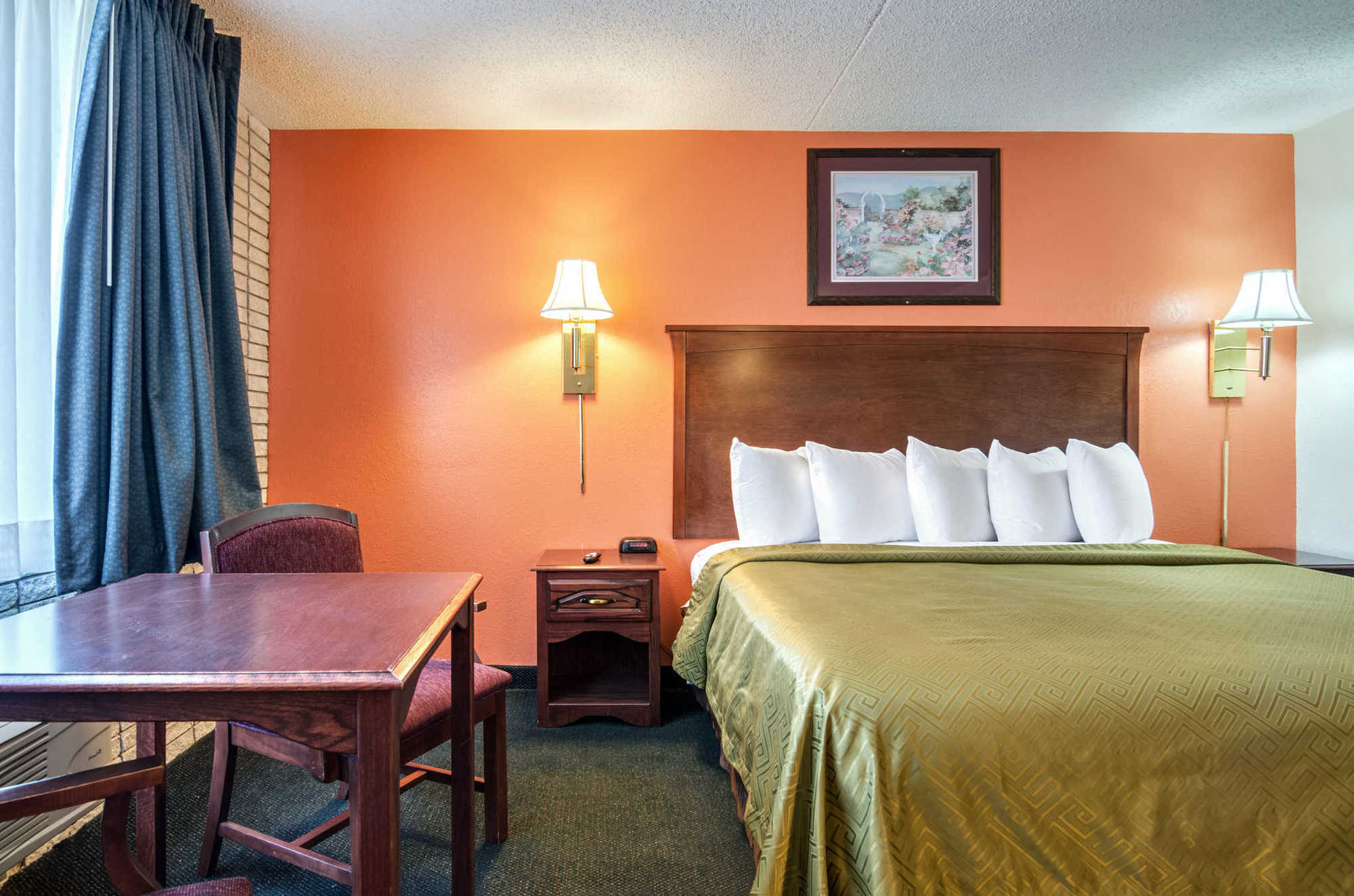 Americas Best Value Inn 萨莱纳 客房 照片