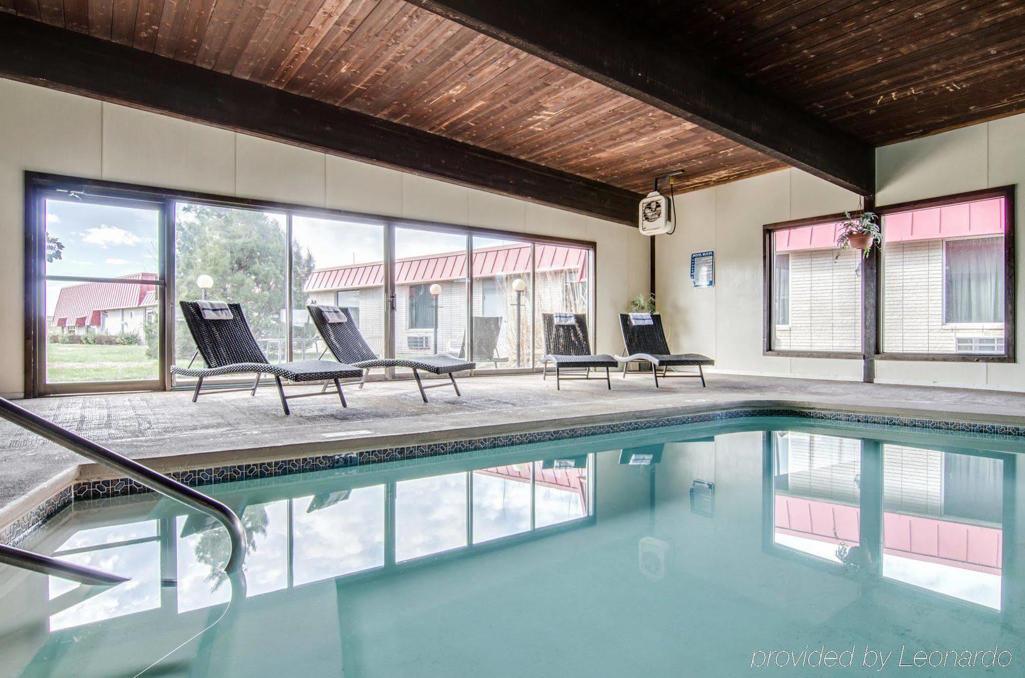 Americas Best Value Inn 萨莱纳 外观 照片